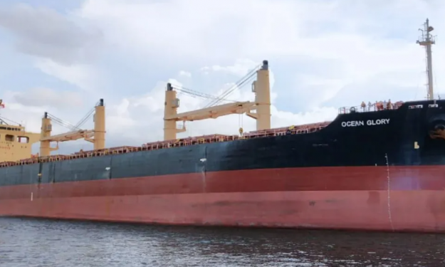 OCEAN GLORY – 48437 DWT / HANDYMAX BC / 2001 JPN BLT / GRD / SEA
