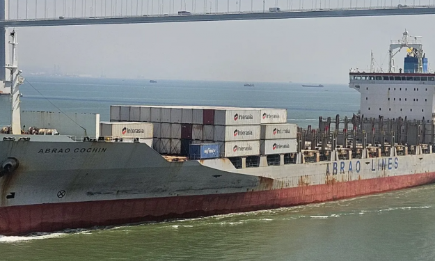 ABRAO COCHIN – 23623 DWT / CONTAINER VESSEL / 2002 BLT JPN / 1662 TEU