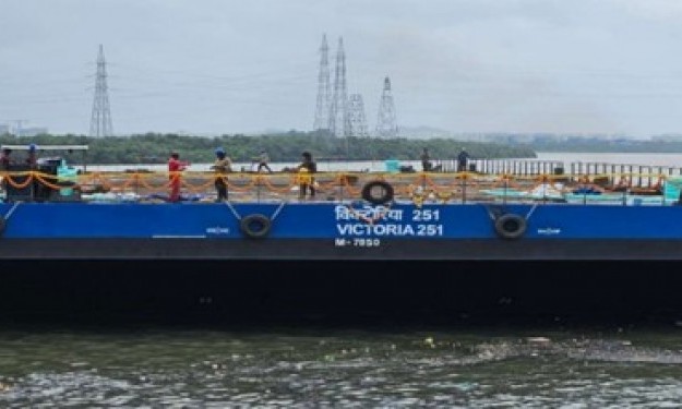VICTORIA 251 – 2025 BLT/ 5,200 DWT/ 20T/M DECK LOADING/ FLAT TOP PONTOON BARGE - WEST COAST INDIA